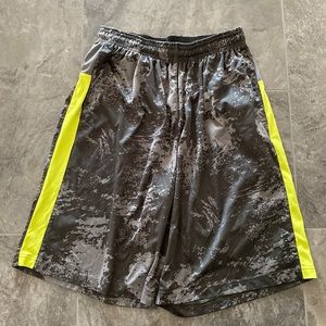 Reebok Patterned Athletic Shorts large